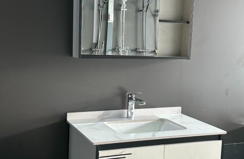 Mua Tủ Lavabo treo tường giá rẻ tại Long An