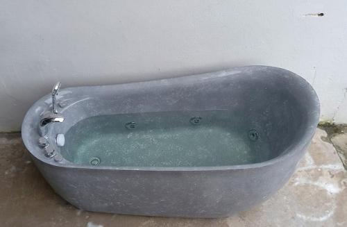 Bồn tắm nằm giá rẻ chất liệu Acrylic cao cấp Thủ Giàu Một
