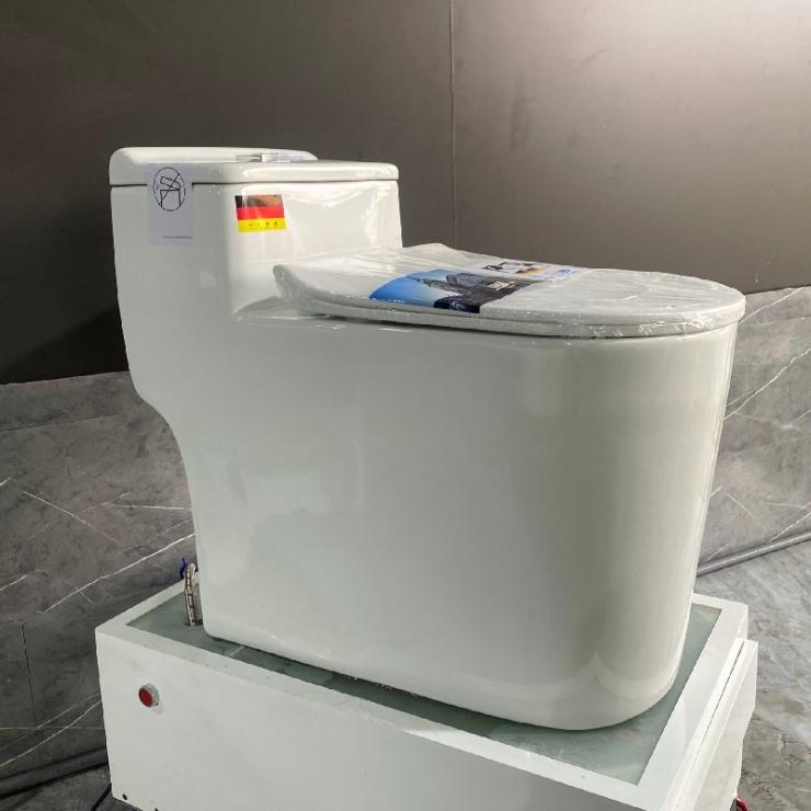 bồn cầu 1 khối 8004